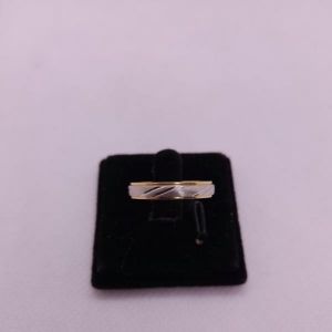 19.2ct  White Gold Ring